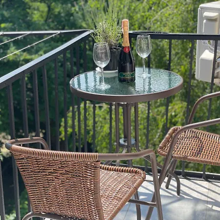 Modern In The Of Center Lejlighed