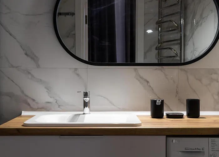 Modern In The Of Center Apartment